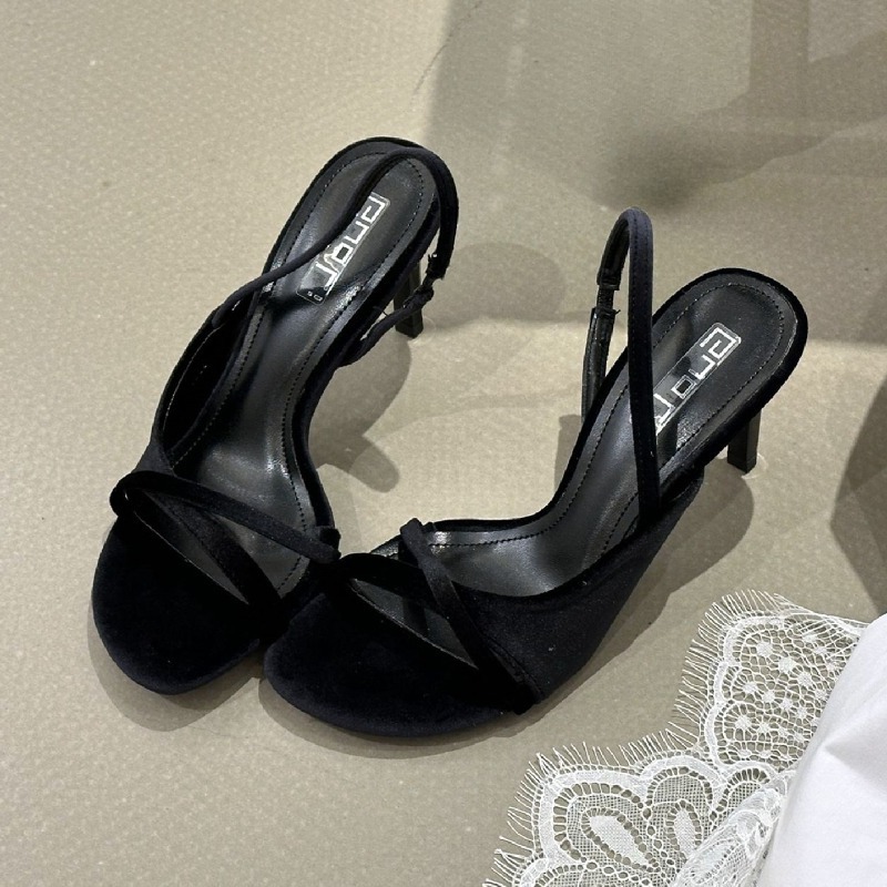 Sandálias Femininas de Luxo em - Luxury Lifestyle Store avaliação e preço