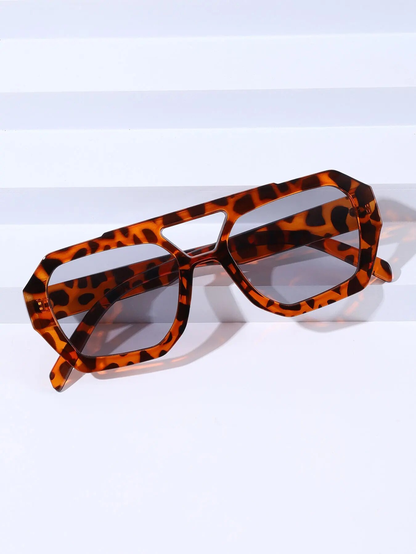 Óculos de Sol Vintage Quadrado - Luxury Lifestyle Store avaliação e preço